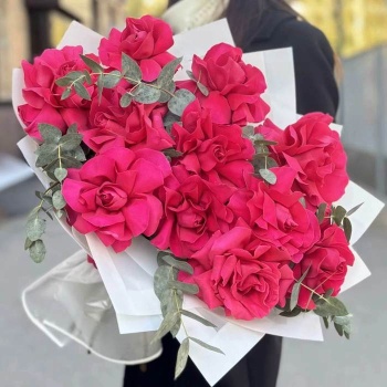 Французская малиновая роза 11 шт.