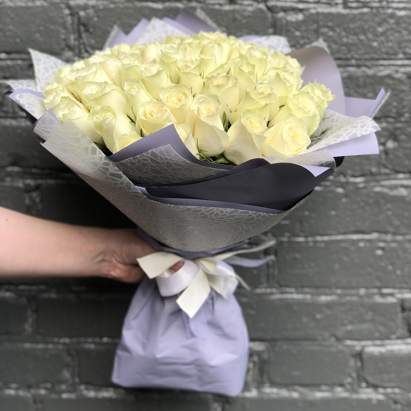 51 белая роза 40 см