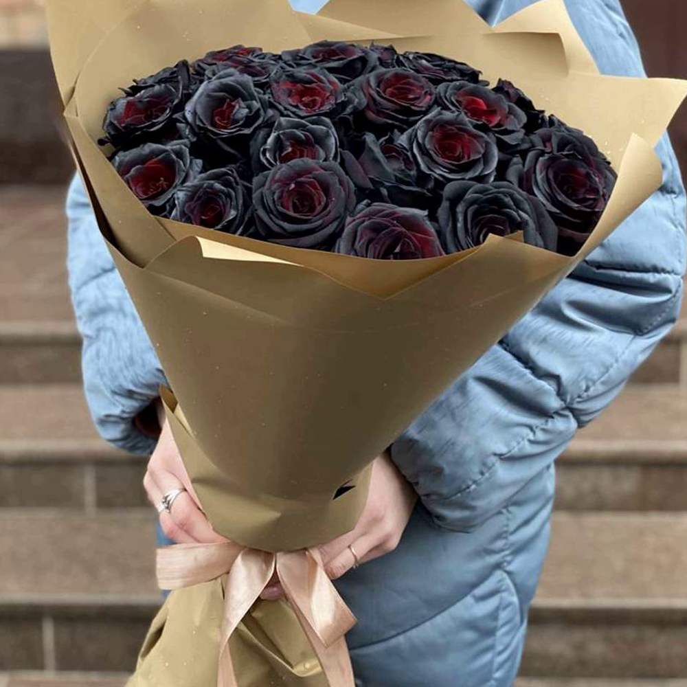 Букет из 25 черных роз