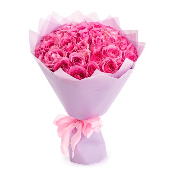 35 розовых роз в пленке