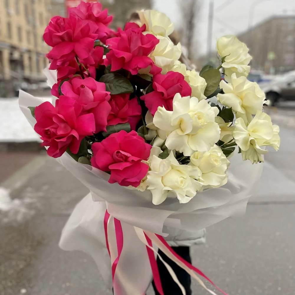 Французская красная и белая роза 21 шт.