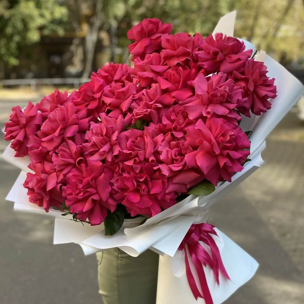 Французская малиновая роза 25 шт.