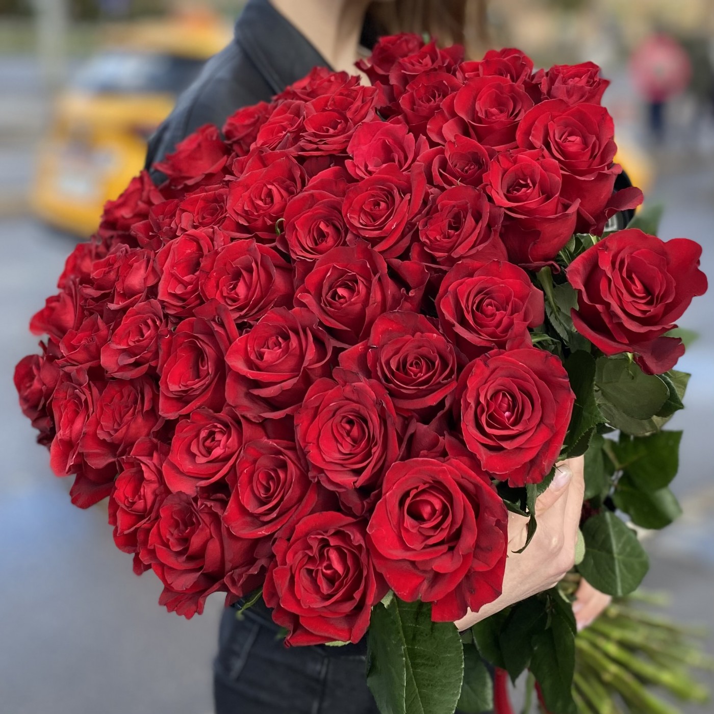 51 красная роза Premium 80 см