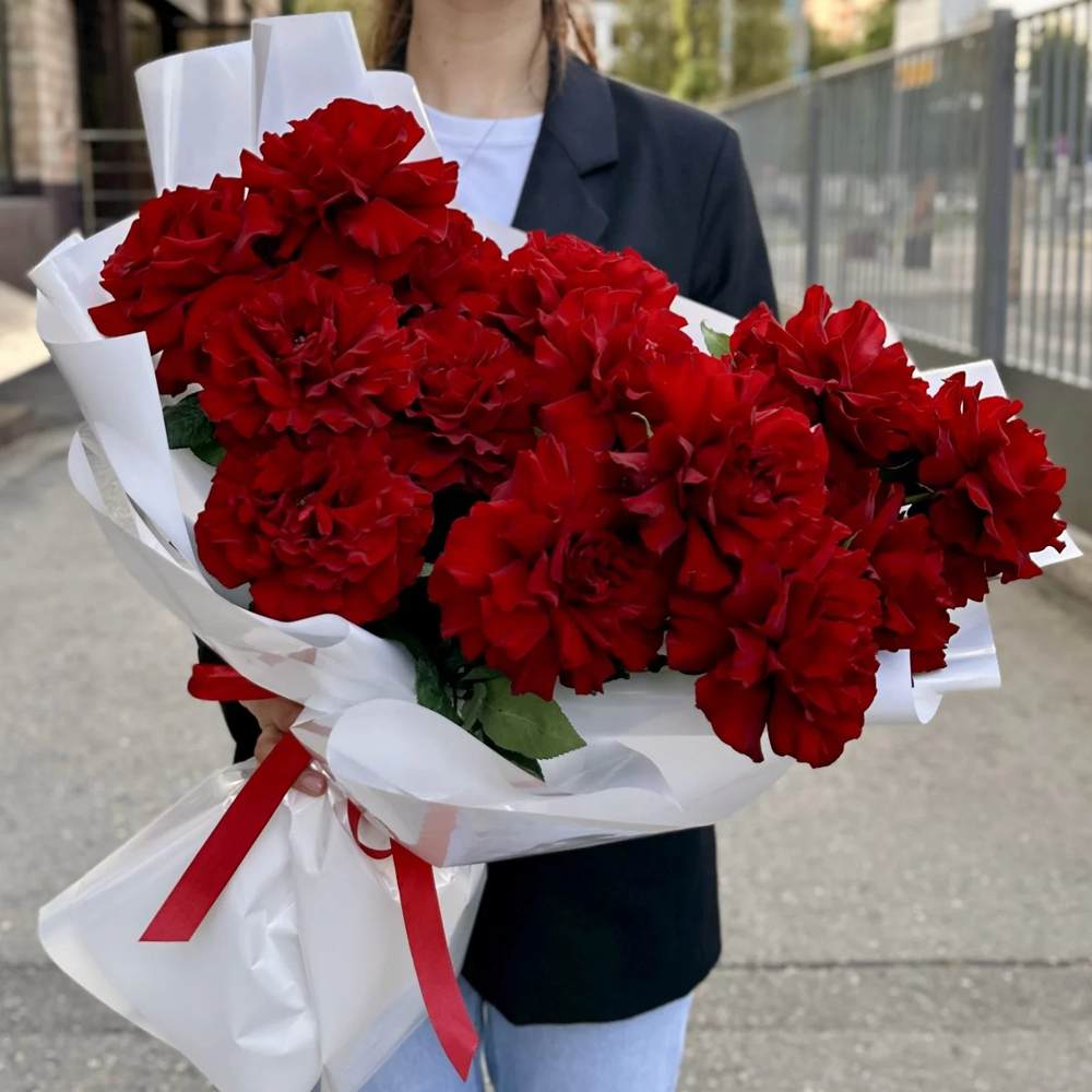 Французская красная роза 15 шт.