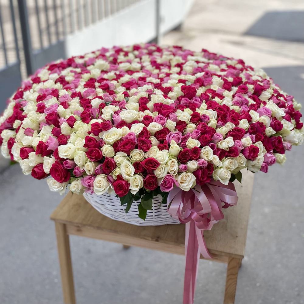 Шикарная корзина из 1001 розы Микс