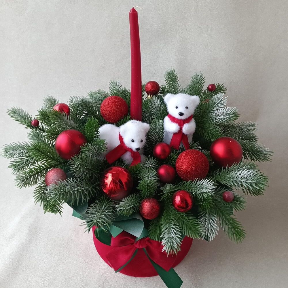 Новогодняя композиция со свечей в бархатной коробочке